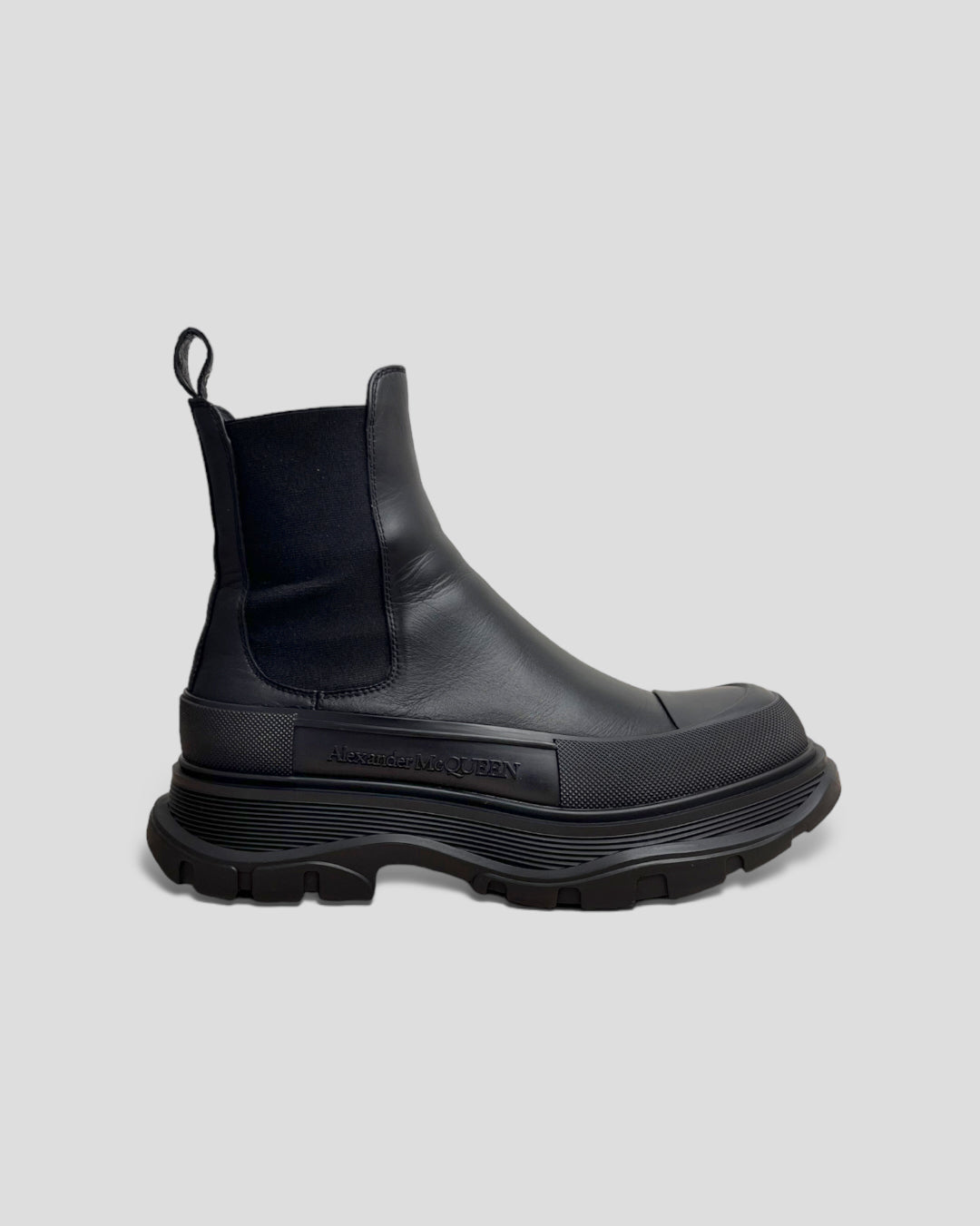 Alexander McQueen Treat Chelsea Boots