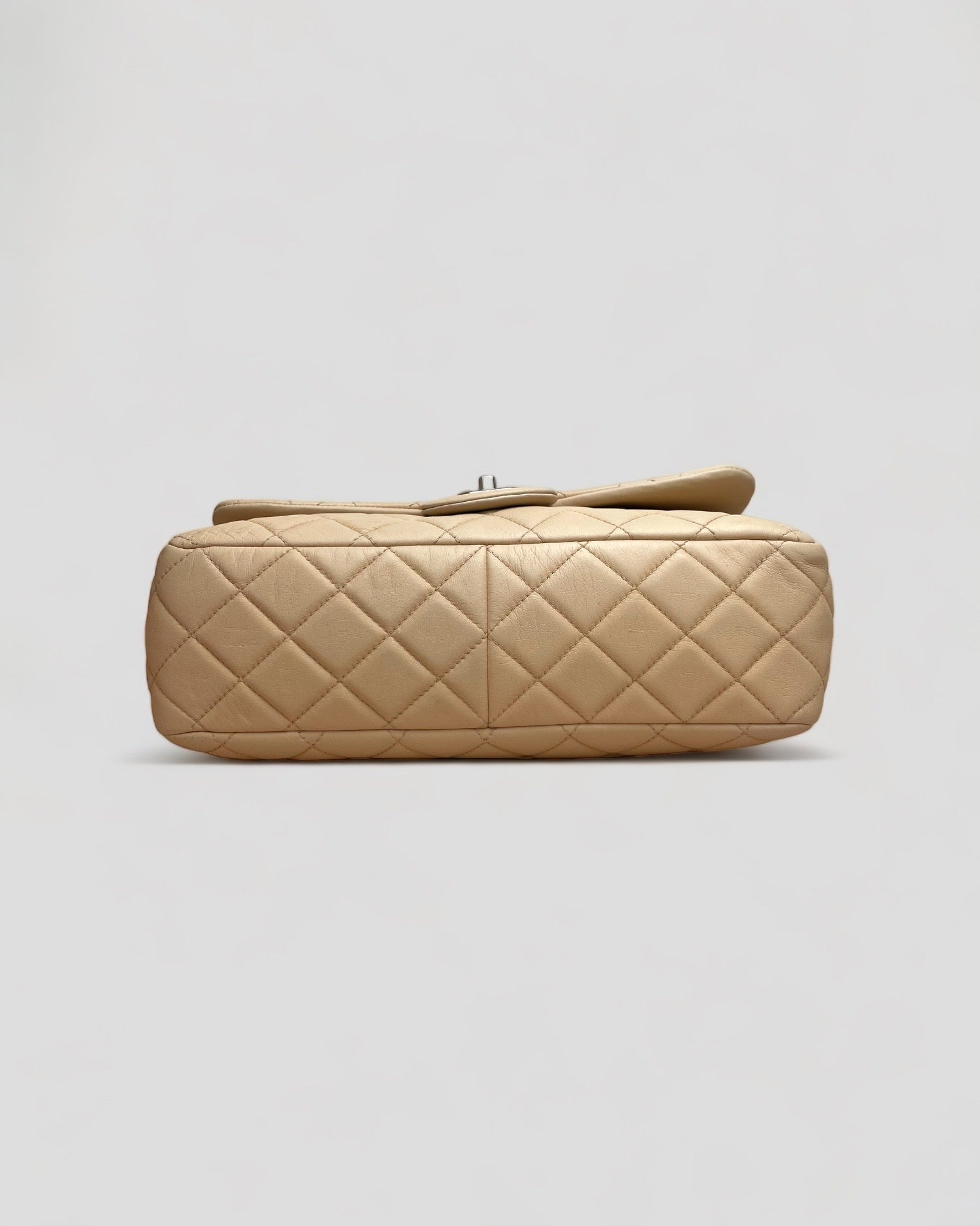 Chanel Timeless Classique Jumbo Lammleder Beige